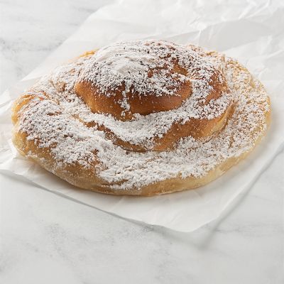Ensaimada rellena de cabello de ángel 